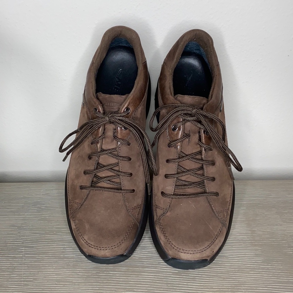 MBT Chocolate Leather MBT Vizuri GTX Shoes Size 9